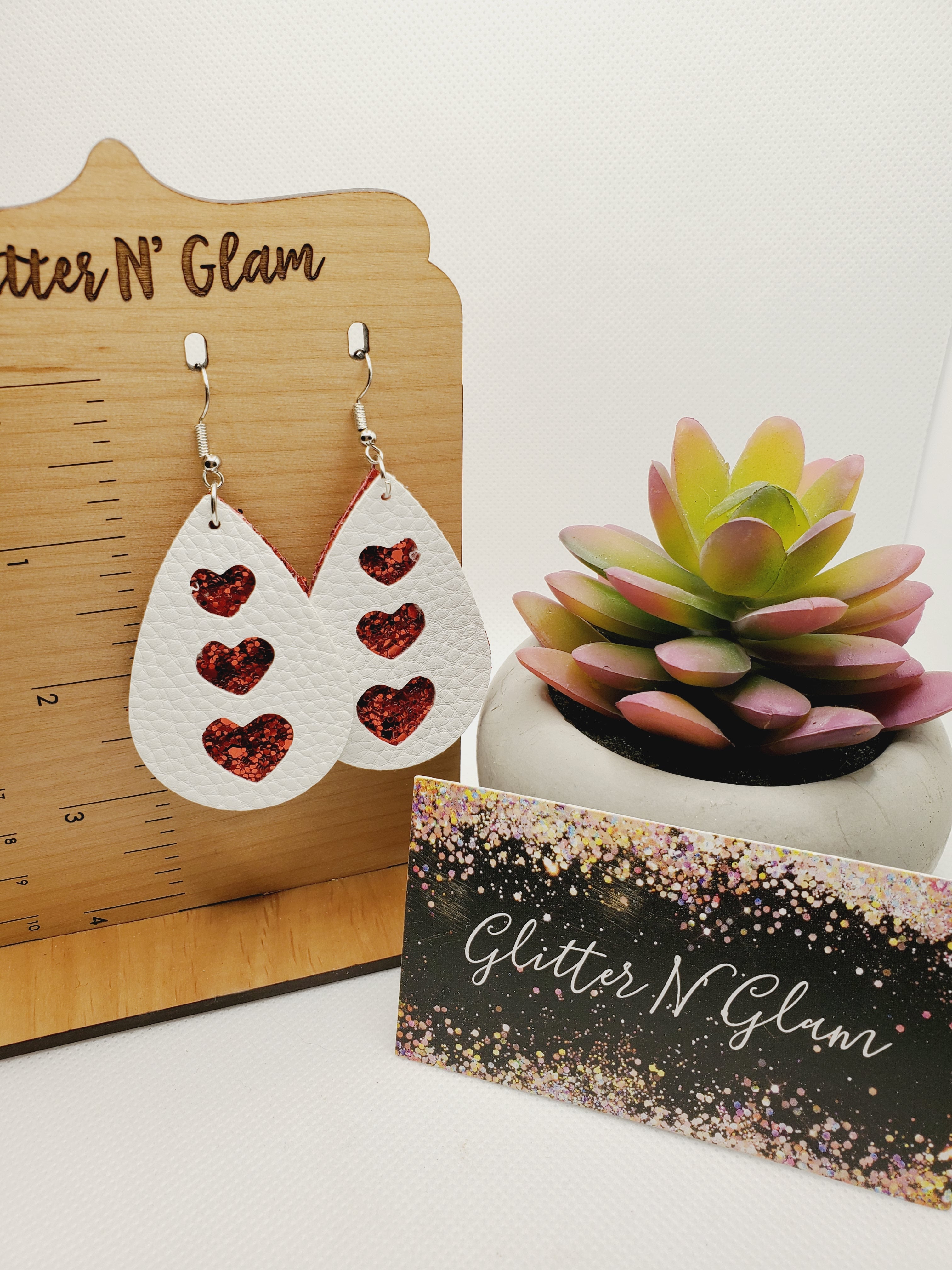 1149 Red and White Cut Out Heart Dangle Earrings