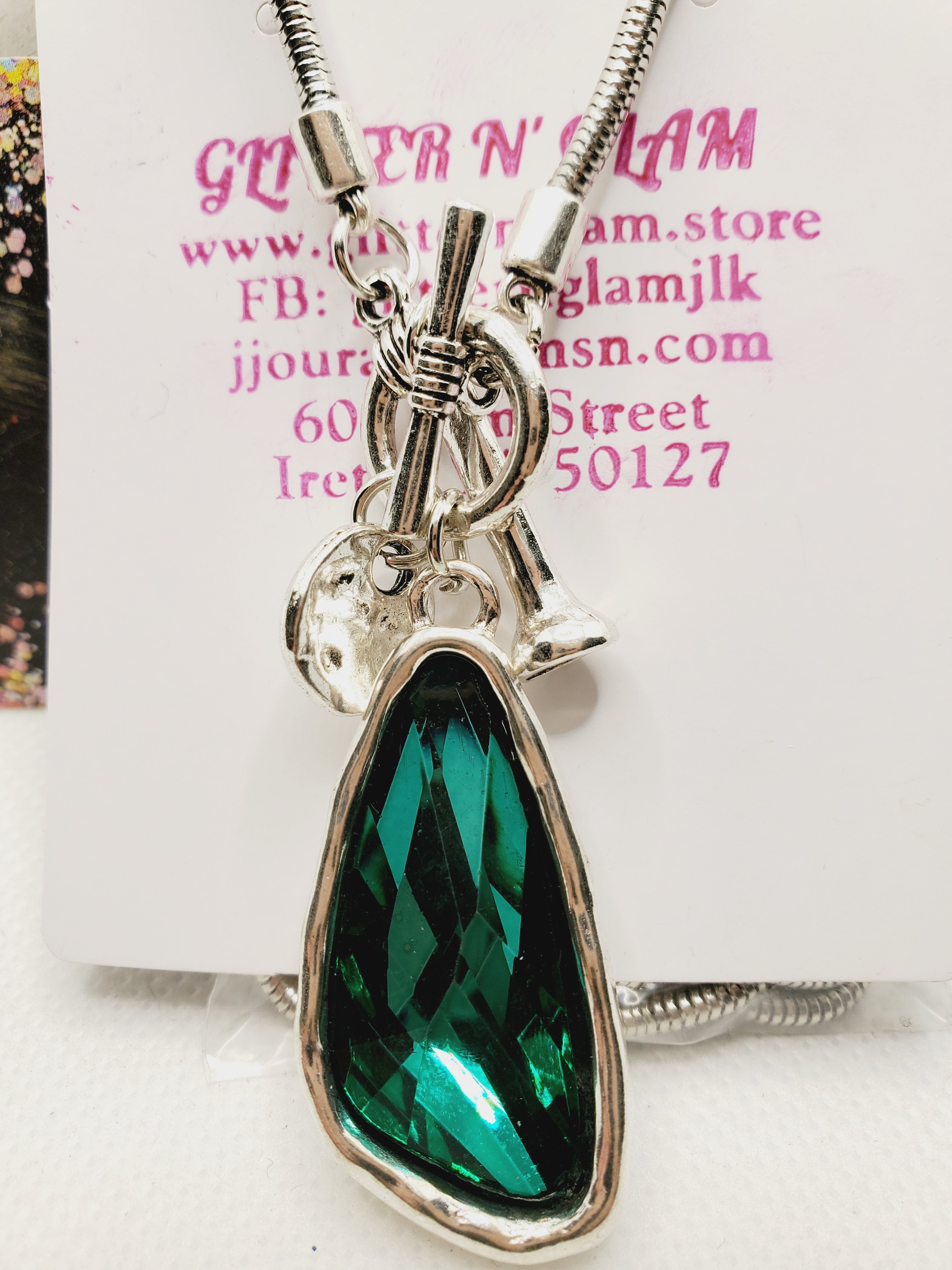 1214 Emerald And Silver Long Statement Necklace