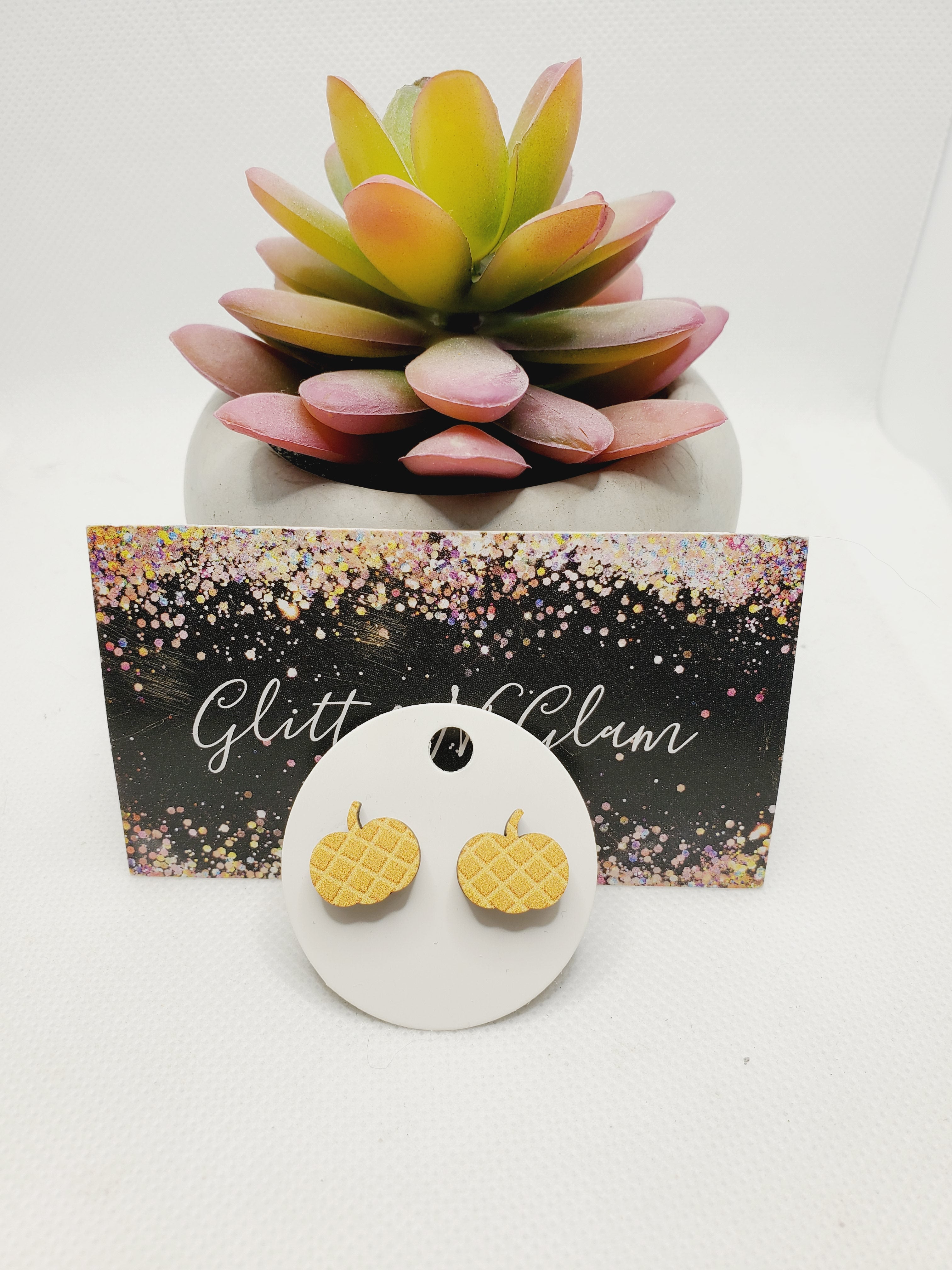 1360 Plaid Print Pumpkin Studs