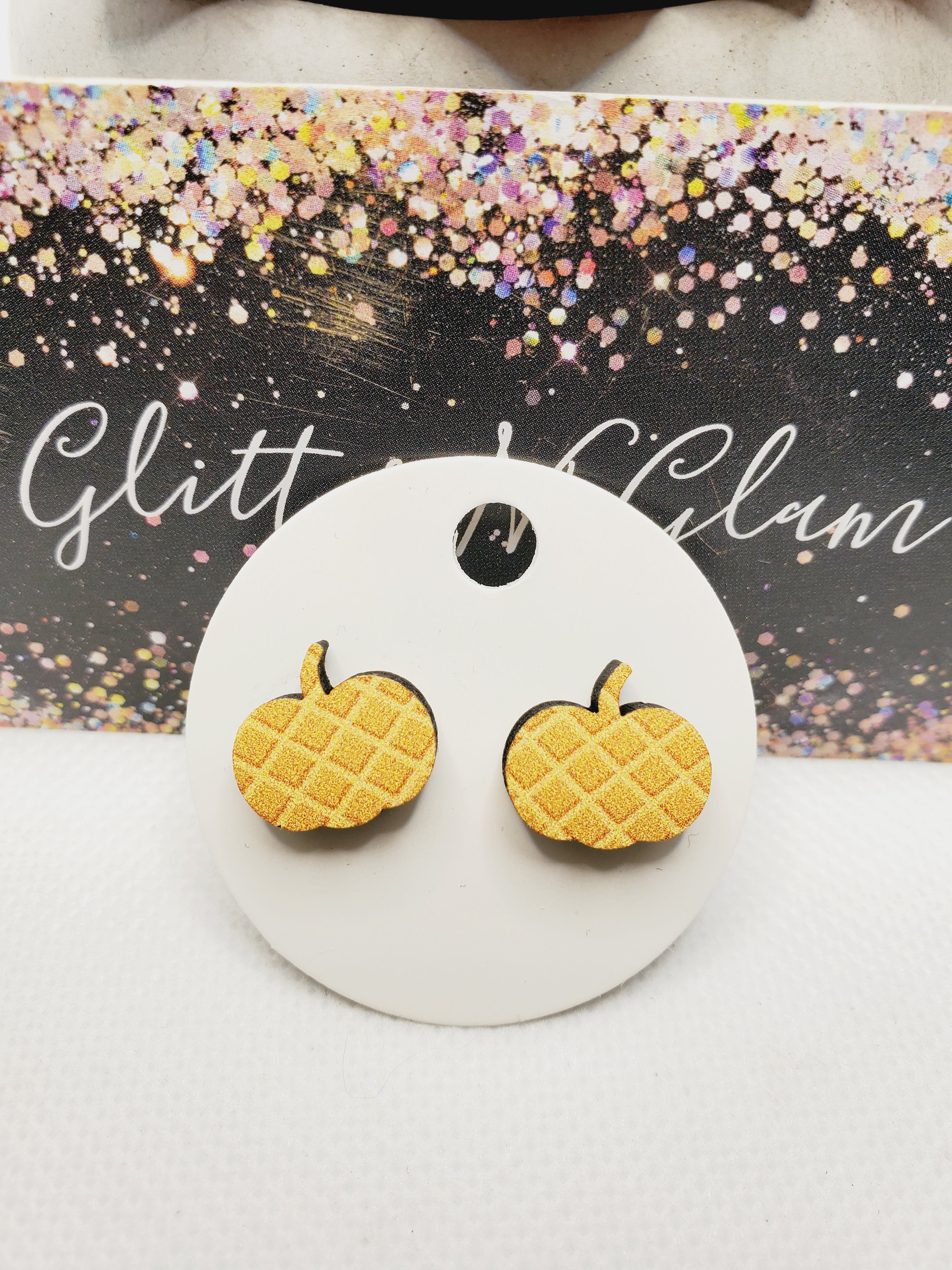 1360 Plaid Print Pumpkin Studs