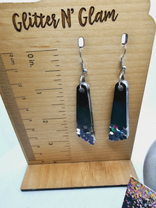 1706 Resin Black Sparkle Dangle Earrings